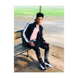 Meet your Posher, Marcos rené